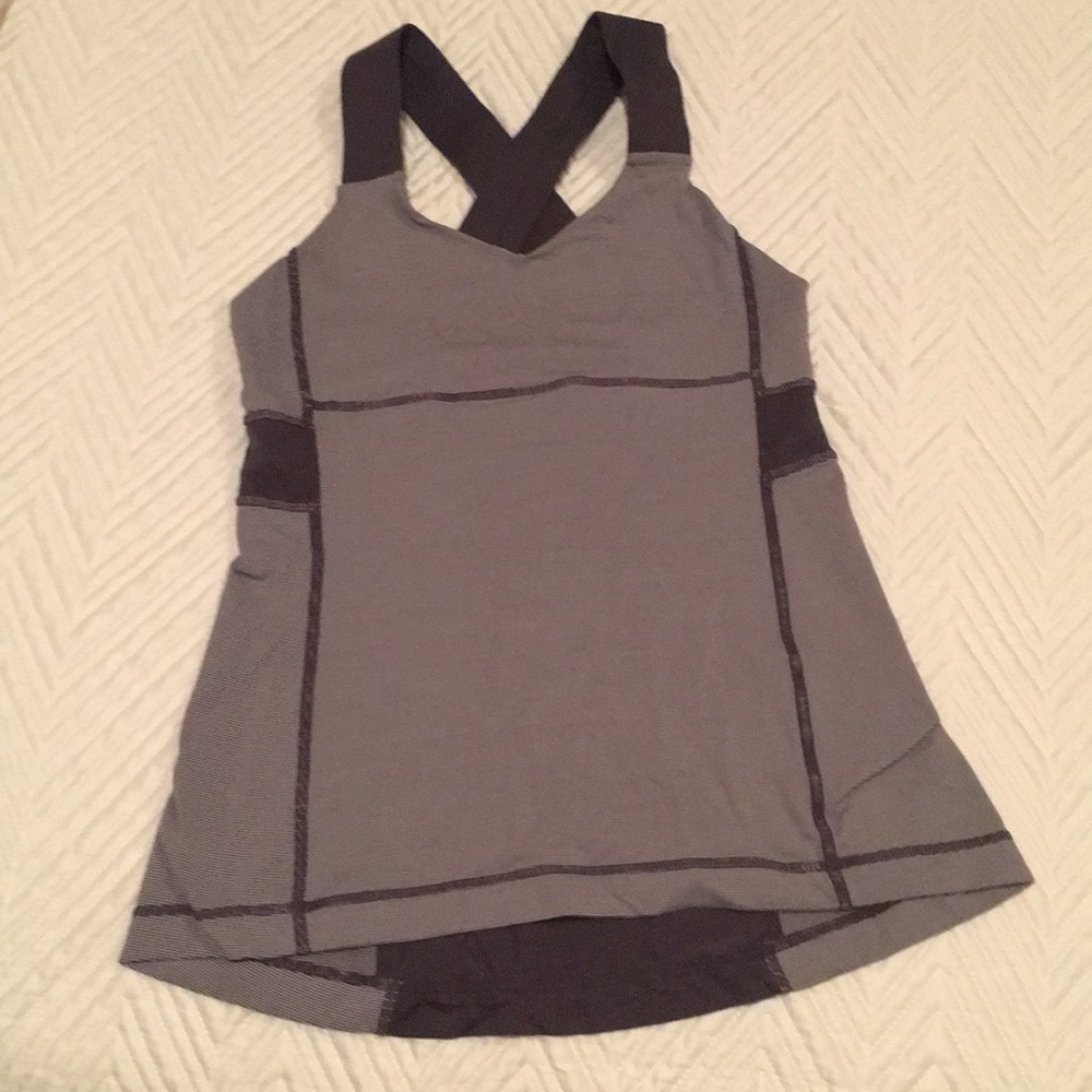 Lulu lemon tank size 4 in grey